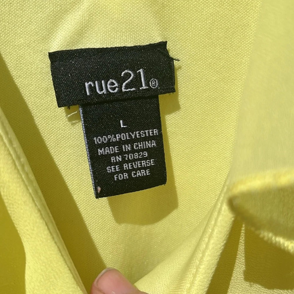 Rue21 yellow dress flowy v neck partial open back elastic waist juniors spring - Picture 4 of 8